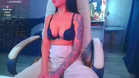 Ilona online show from May 14, 2026, 8:10 am