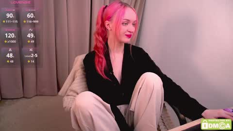 Snapshot of _pink_wassabi_ chatting on May 3, 2026, 2:23 pm Maisie online show from May 3, 2026, 2:23 pm