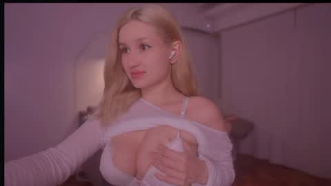 Snapshot of _protea chatting on May 20, 2026, 10:27 pm Eva online show from May 20, 2026, 10:27 pm