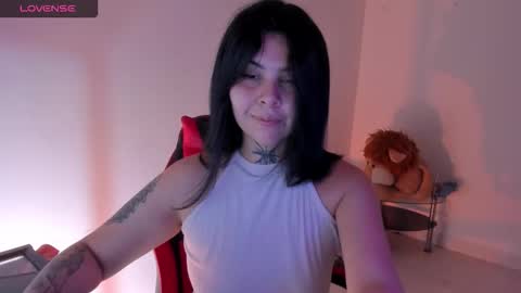 Stefany online show from October 21, 2025, 6:52 pm