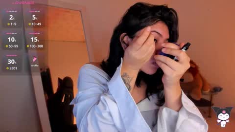 Stefany online show from October 31, 2025, 2:07 pm