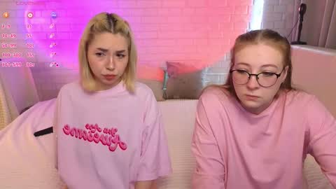 Merlizz Eva Jane Mila Nicole  left to right  online show from November 22, 2025, 2:16 pm