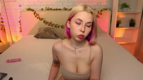 Merlizz Eva Jane Mila Nicole  left to right  online show from March 1, 2026, 8:11 pm