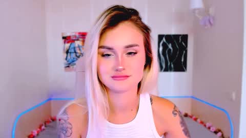 _ravena online show from October 4, 2025, 12:03 pm