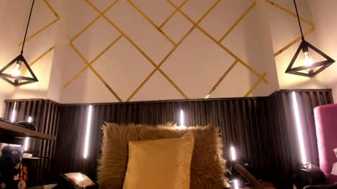 rebecca online show from April 8, 2026, 1:27 am