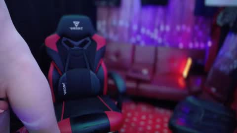 Snapshot of _redxxx chatting on February 27, 2025, 5:58 pm REDxxx online show from February 27, 2025, 5:58 pm