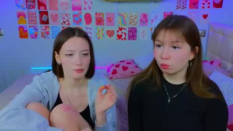 Snapshot of _reverse_gang_ chatting on February 19, 2025, 6:32 pm LISSAPVT IS OPEN online show from February 19, 2025, 6:32 pm