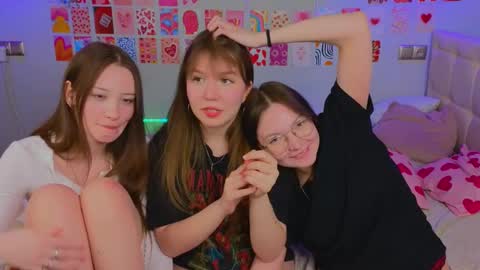 Snapshot of _reverse_gang_ chatting on February 21, 2025, 9:32 pm LISSAPVT IS OPEN online show from February 21, 2025, 9:32 pm