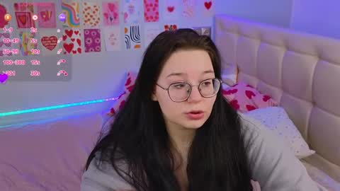 Snapshot of _reverse_gang_ chatting on February 22, 2025, 10:31 pm LISSAPVT IS OPEN online show from February 22, 2025, 10:31 pm