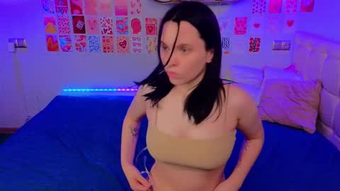 Snapshot of _reverse_gang_ chatting on March 1, 2025, 11:06 am LISSAPVT IS OPEN online show from March 1, 2025, 11:06 am