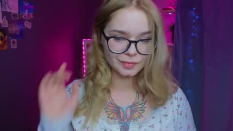 Snapshot of _reverse_gang_ chatting on March 2, 2025, 12:42 am LISSAPVT IS OPEN online show from March 2, 2025, 12:42 am