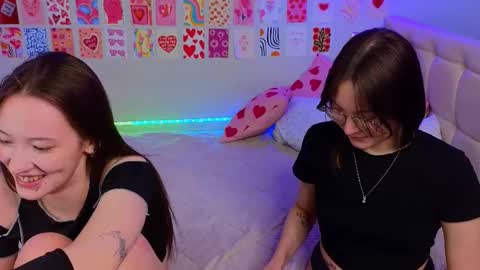 Snapshot of _reverse_gang_ chatting on March 2, 2025, 6:40 pm LISSAPVT IS OPEN online show from March 2, 2025, 6:40 pm