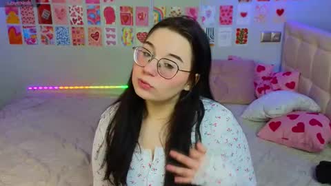 Snapshot of _reverse_gang_ chatting on March 3, 2025, 6:33 pm LISSAPVT IS OPEN online show from March 3, 2025, 6:33 pm