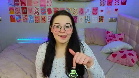 Snapshot of _reverse_gang_ chatting on March 3, 2025, 9:37 pm LISSAPVT IS OPEN online show from March 3, 2025, 9:37 pm