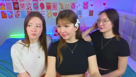 Snapshot of _reverse_gang_ chatting on March 12, 2025, 7:59 pm LISSAPVT IS OPEN online show from March 12, 2025, 7:59 pm