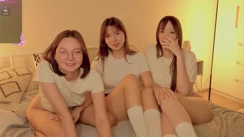 Snapshot of _reverse_gang_ chatting on September 21, 2025, 5:14 pm LISSAPVT IS OPEN online show from September 21, 2025, 5:14 pm