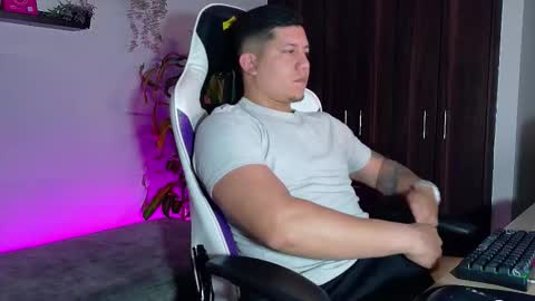 Roberto online show from December 21, 2025, 5:47 am