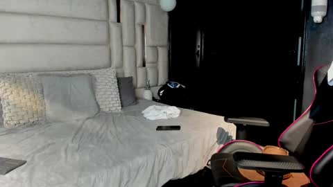 _sammy_ice online show from January 30, 2025, 2:16 am