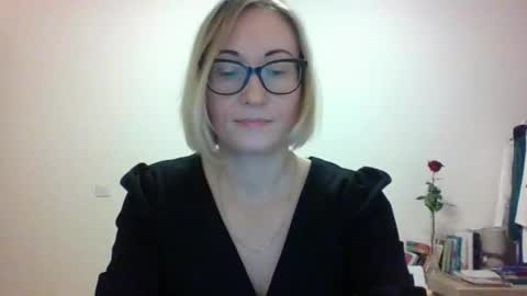 _sandyqueen__ online show from November 30, 2025, 6:56 pm