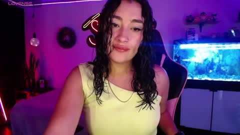 Snapshot of _santalove_ chatting on December 17, 2024, 6:31 pm SantaLove online show from December 17, 2024, 6:31 pm