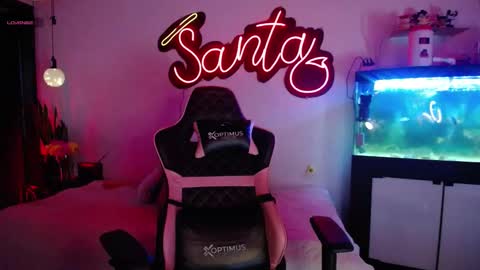 Snapshot of _santalove_ chatting on January 17, 2025, 10:23 pm SantaLove online show from January 17, 2025, 10:23 pm