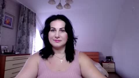 Sara online show from November 9, 2025, 10:24 am