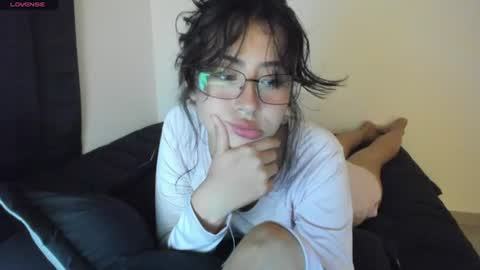Snapshot of _scarletgirl_ chatting on July 9, 2026, 3:10 am Chloee online show from July 9, 2026, 3:10 am