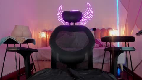 Scarlett online show from March 8, 2025, 2:19 pm