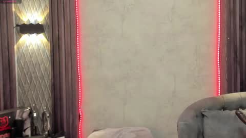 Selene online show from February 3, 2025, 6:49 pm