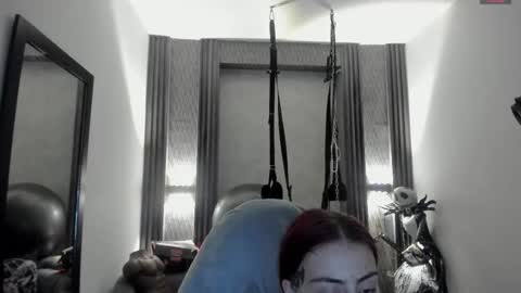 Selene online show from November 16, 2025, 4:34 pm