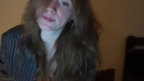 Snapshot of _sensualia_ chatting on May 4, 2026, 8:16 pm Lia online show from May 4, 2026, 8:16 pm