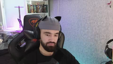 Ask me online show from October 10, 2025, 2:27 pm