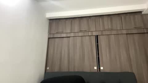 Juan Pablo-independent model online show from October 1, 2025, 7:09 pm