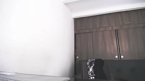 Juan Pablo-independent model online show from April 13, 2026, 5:18 pm