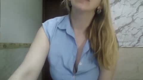  SexyXSveta  online show from May 12, 2026, 3:58 am