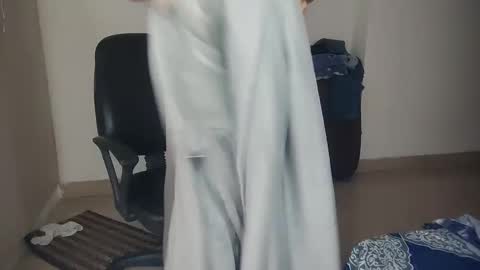 Snapshot of _shalini_0 chatting on October 10, 2025, 1:59 am _shalini_0 online show from October 10, 2025, 1:59 am