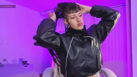 _sharlotte777 online show from March 2, 2026, 1:07 pm