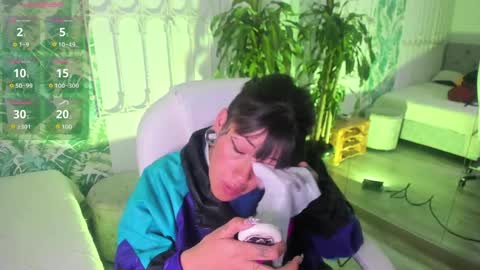 Snapshot of _sharlotte777 chatting on May 7, 2026, 2:33 pm _sharlotte777 online show from May 7, 2026, 2:33 pm