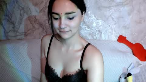 _shynikki online show from April 8, 2026, 4:12 am