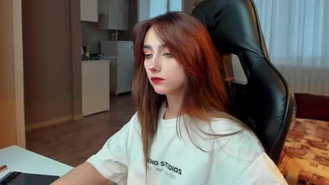 _silverdream online show from February 11, 2025, 4:44 am