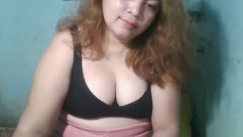 Snapshot of _simply_mama chatting on April 22, 2026, 9:16 pm _simply_mama online show from April 22, 2026, 9:16 pm