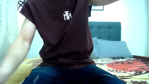 _skyleer_ online show from September 12, 2025, 7:58 pm