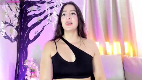 Snapshot of _sofia_cruz chatting on September 9, 2025, 7:35 pm 640 200 online show from September 9, 2025, 7:35 pm