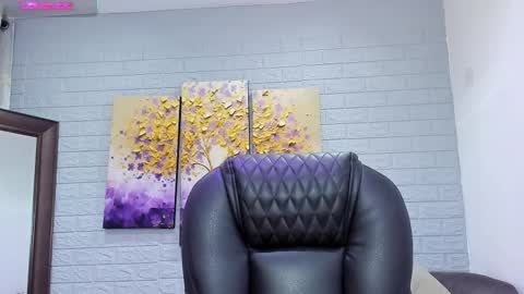 Snapshot of _sofia_cruz chatting on December 19, 2025, 7:32 pm 640 200 online show from December 19, 2025, 7:32 pm