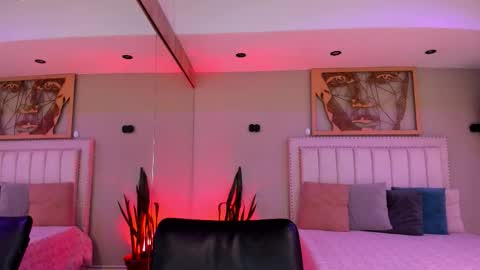 Snapshot of _sofia_cruz chatting on December 21, 2025, 12:12 pm 640 200 online show from December 21, 2025, 12:12 pm