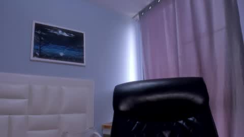 Snapshot of _sophiewilson chatting on March 6, 2025, 7:43 pm sophie online show from March 6, 2025, 7:43 pm