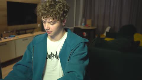 OLIVERpvt is open online show from January 29, 2025, 12:02 pm