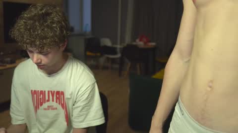 OLIVERpvt is open online show from February 12, 2025, 3:51 am