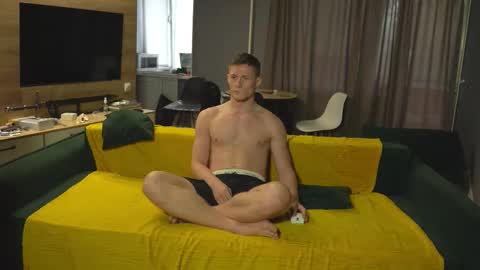 OLIVERpvt is open online show from September 25, 2025, 11:58 am