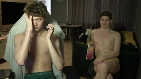 OLIVERpvt is open online show from April 4, 2026, 2:03 pm